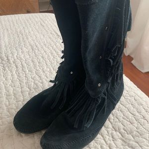 Minnetonka Suede Fringe Boots